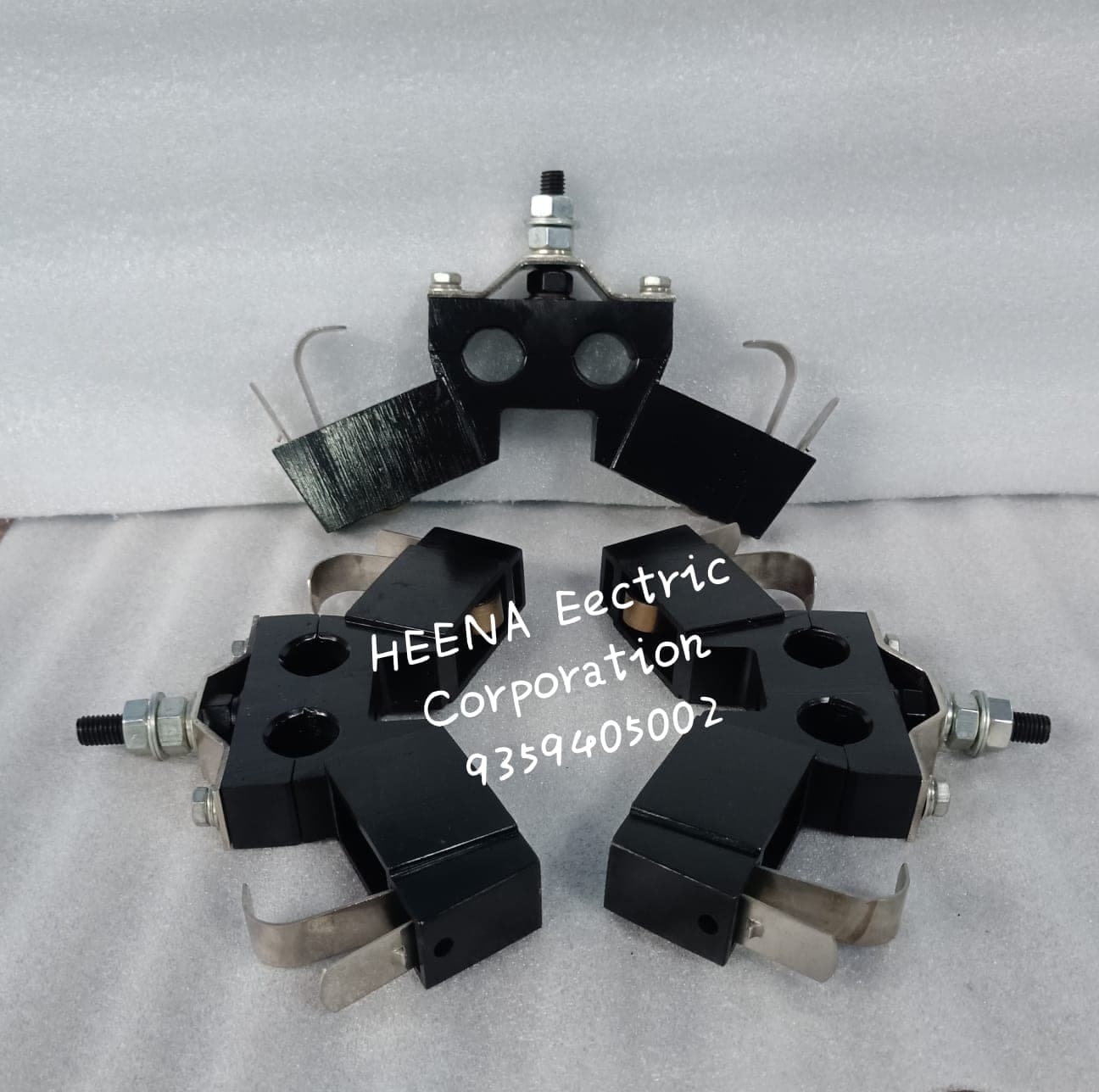 Carbon Brush Holders manufactured by Heena Electric Corporation — photo 3