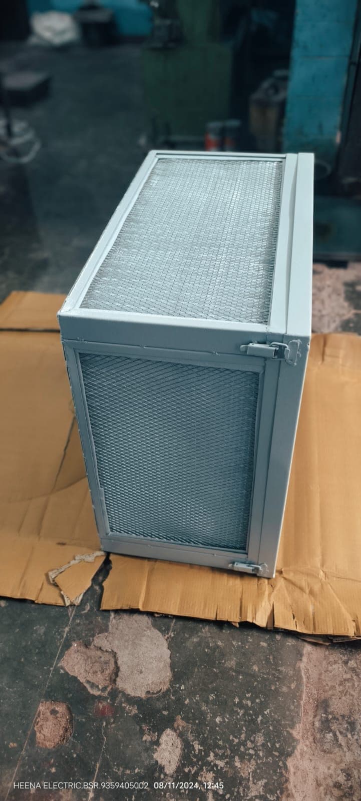 Box type industrial air filter unit with mesh panels fabricated by Heena Electric Corporation